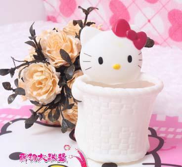 可愛實(shí)用兼?zhèn)?Hello Kitty貓頭立體牙刷架與吸盤掛式牙具套裝